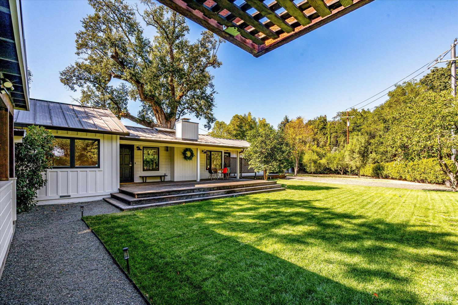 270 Pratt Avenue St. Helena CA 94574