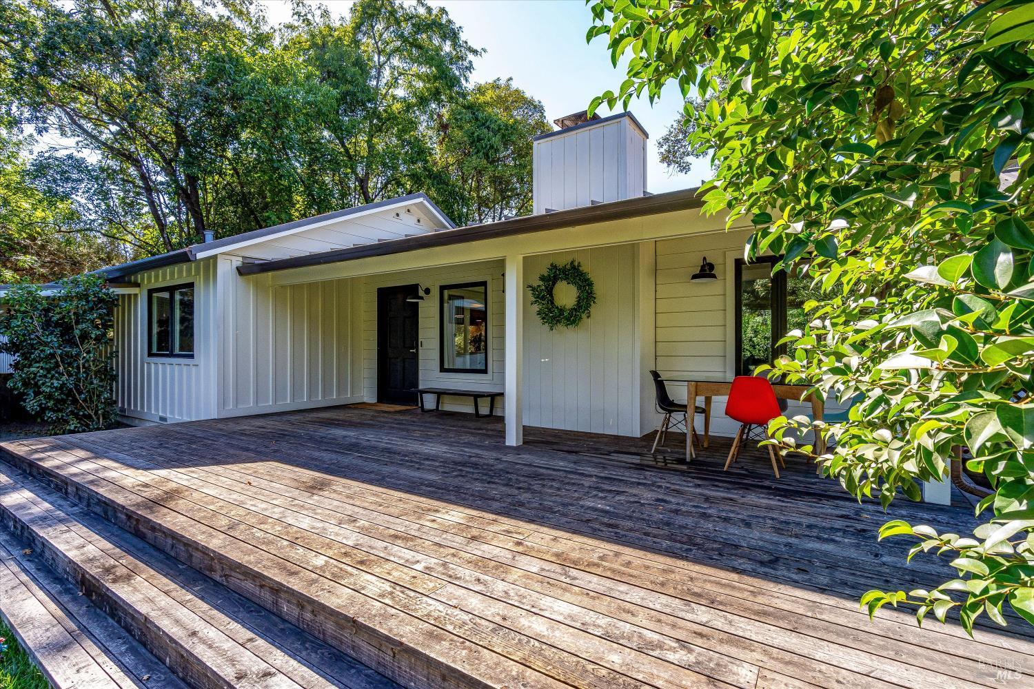 270 Pratt Avenue St. Helena CA 94574