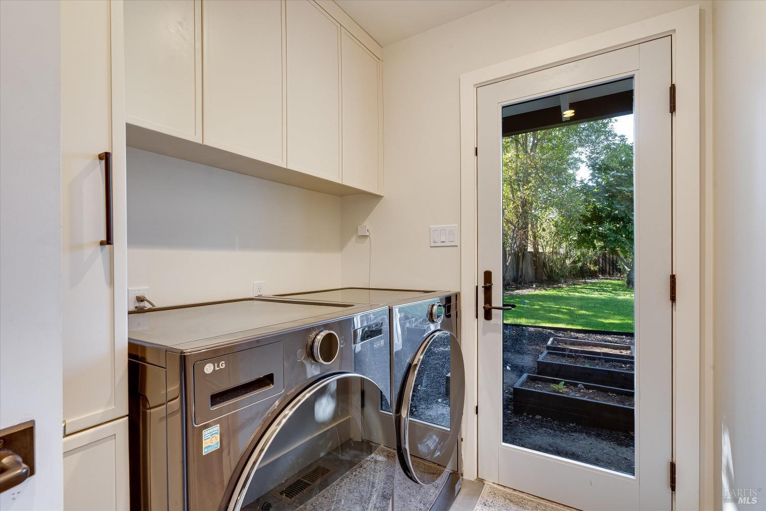 270 Pratt Avenue St. Helena CA 94574