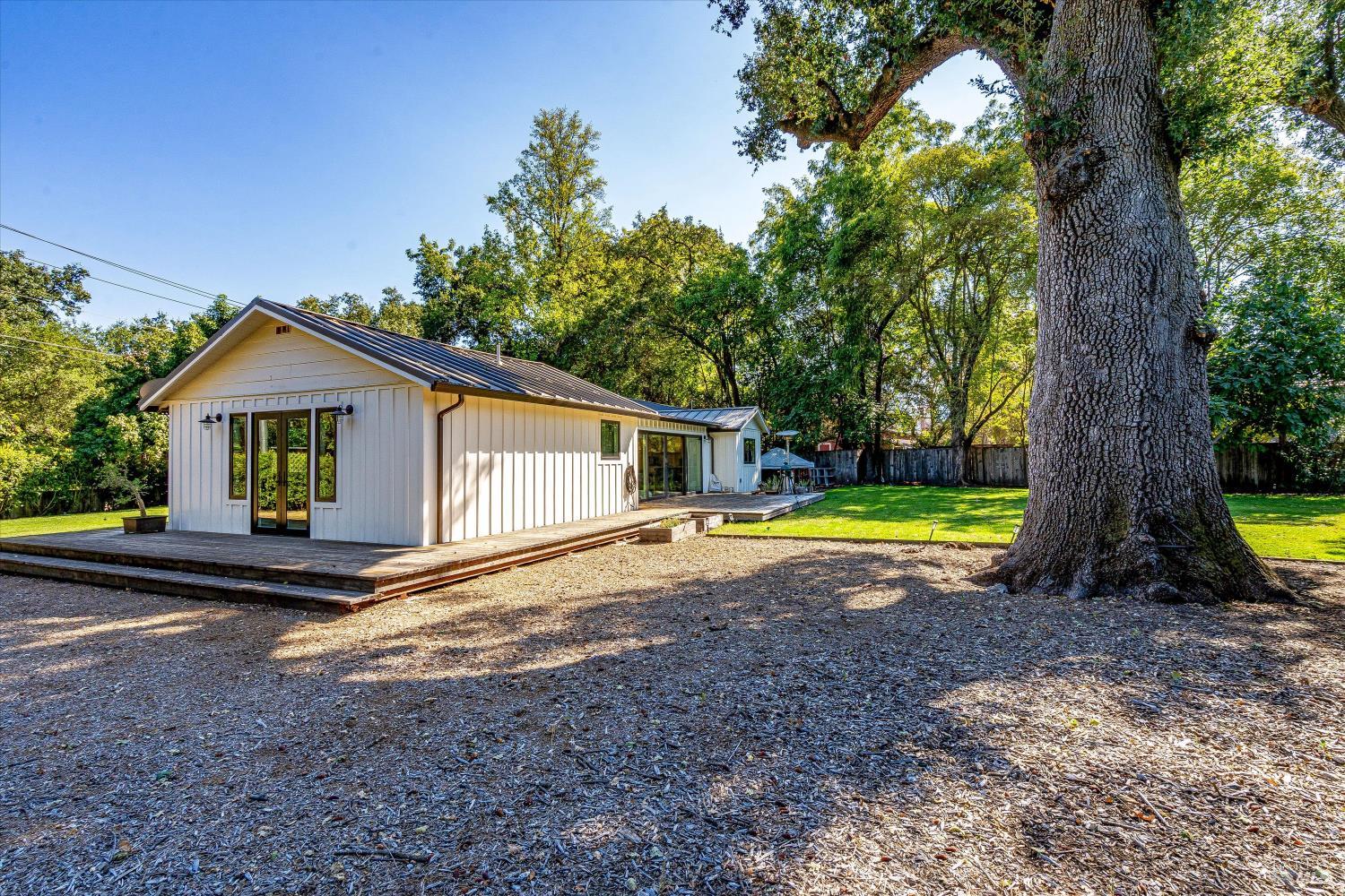 270 Pratt Avenue St. Helena CA 94574