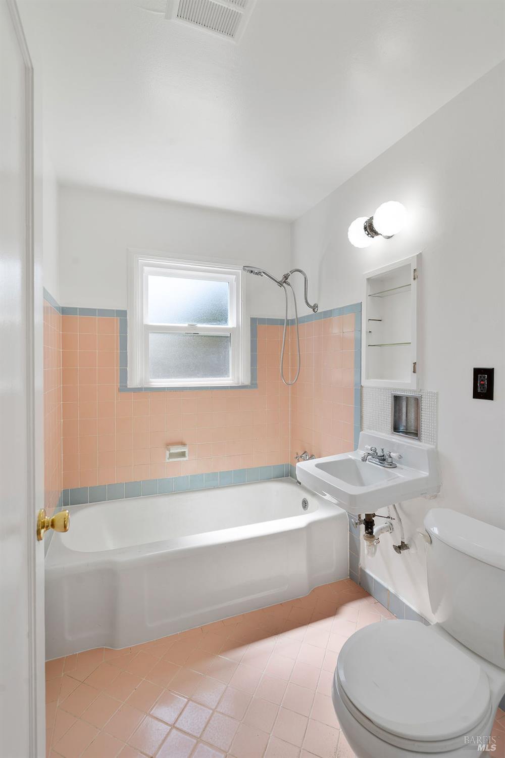 567 Cedar Street Vallejo CA 94591