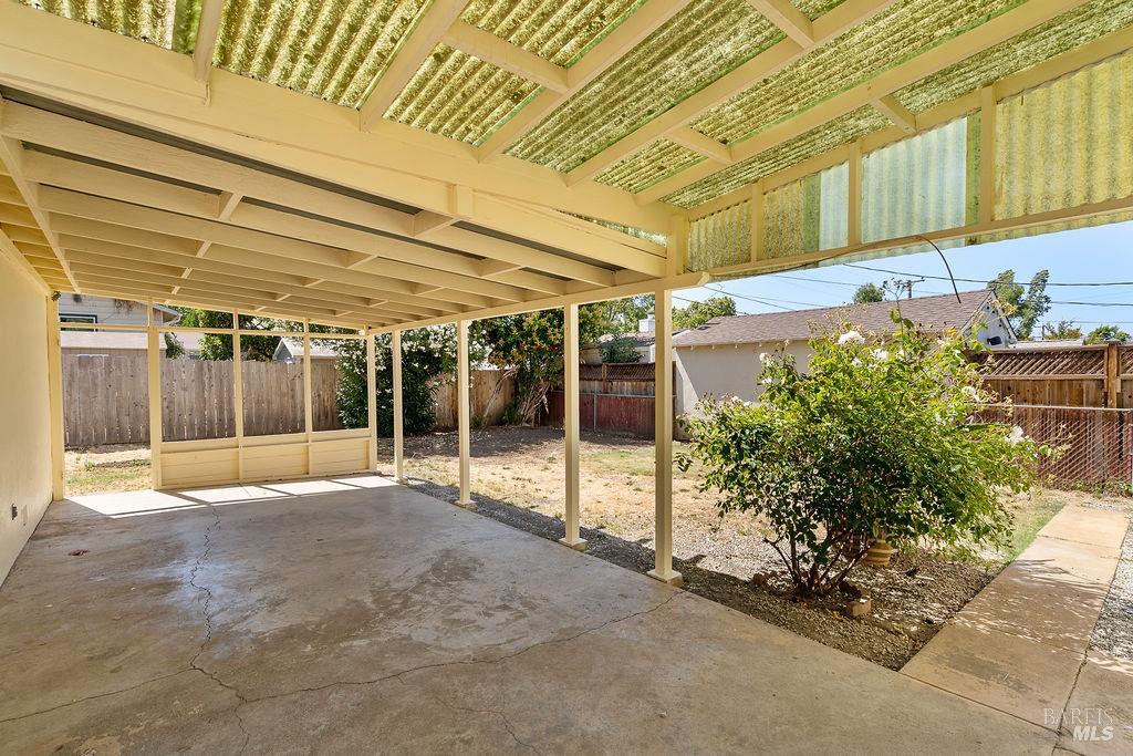 567 Cedar Street Vallejo CA 94591