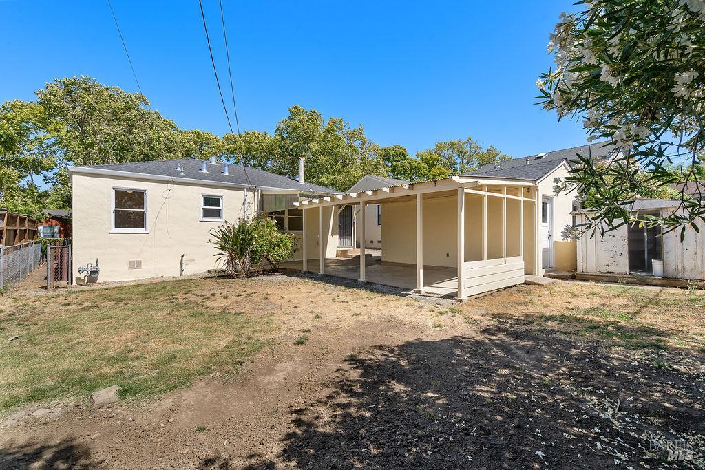 567 Cedar Street Vallejo CA 94591
