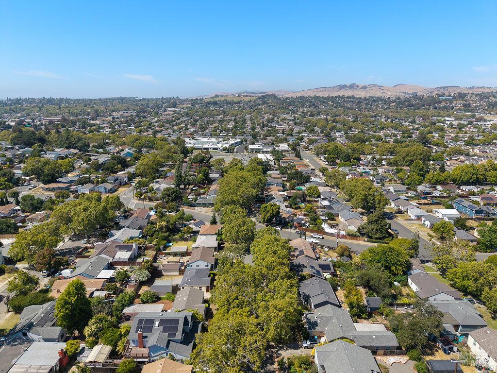 567 Cedar Street Vallejo CA 94591
