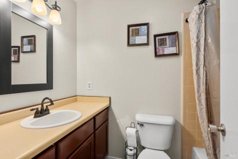 102 Pinewood Court Cotati CA 94931