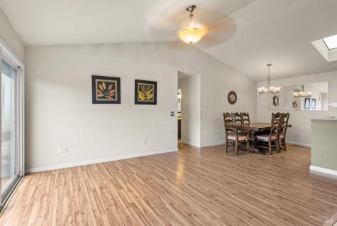 102 Pinewood Court Cotati CA 94931