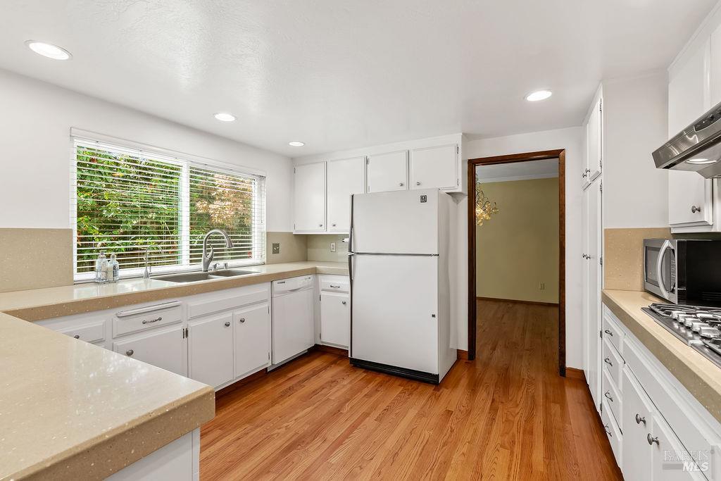 1818 Sherwood Court Santa Rosa CA 95405
