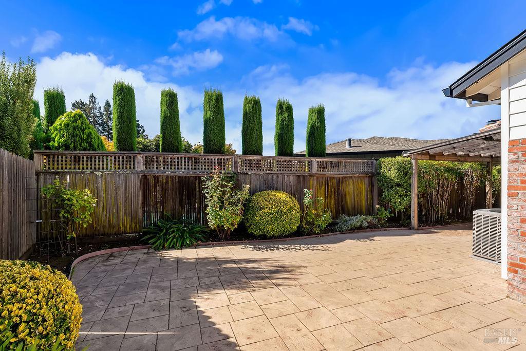 1818 Sherwood Court Santa Rosa CA 95405