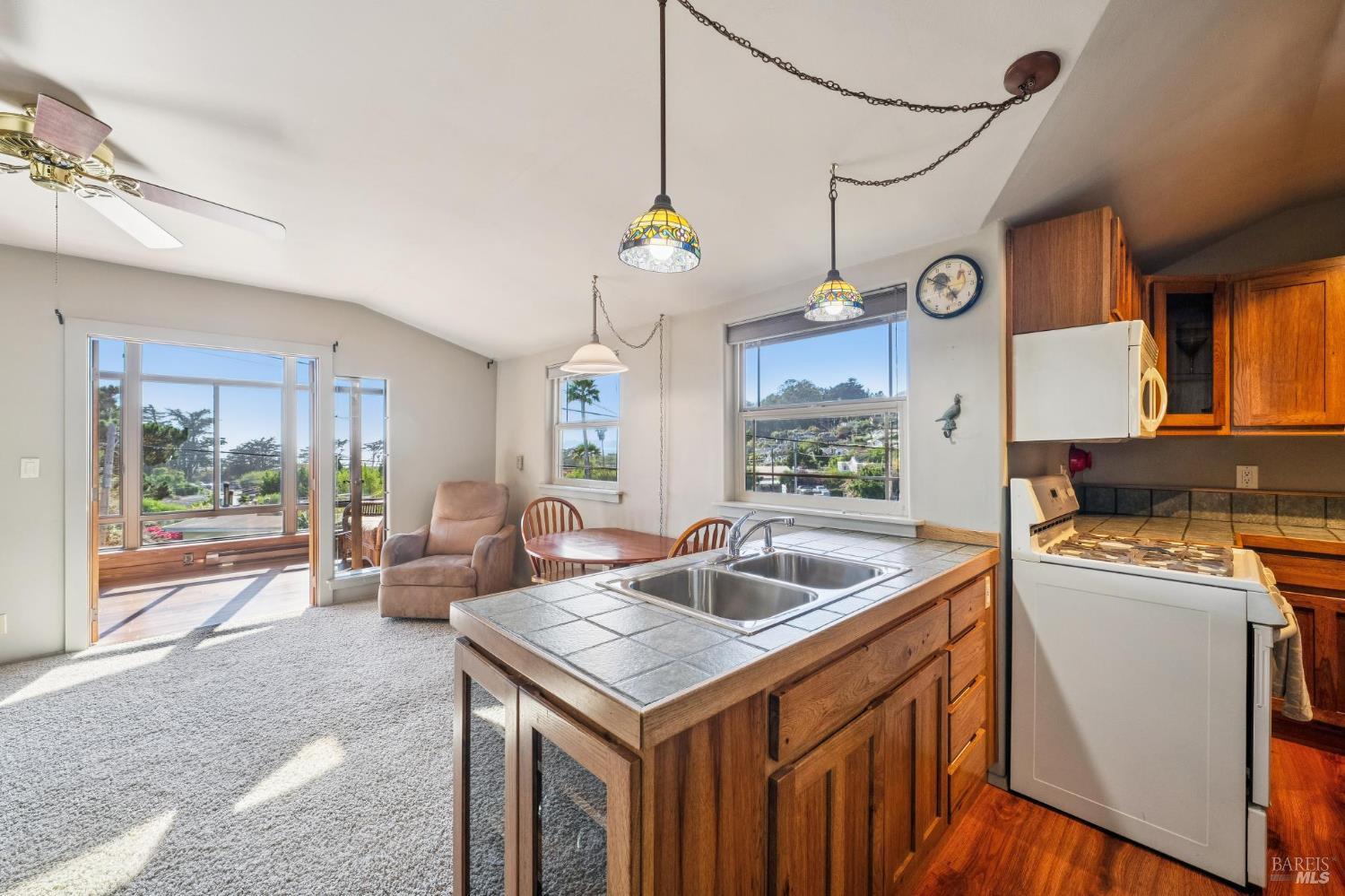 3384 Shoreline Highway Stinson Beach CA 94970