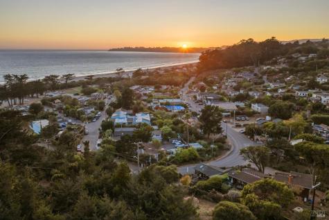 3384 Shoreline Highway Stinson Beach CA 94970