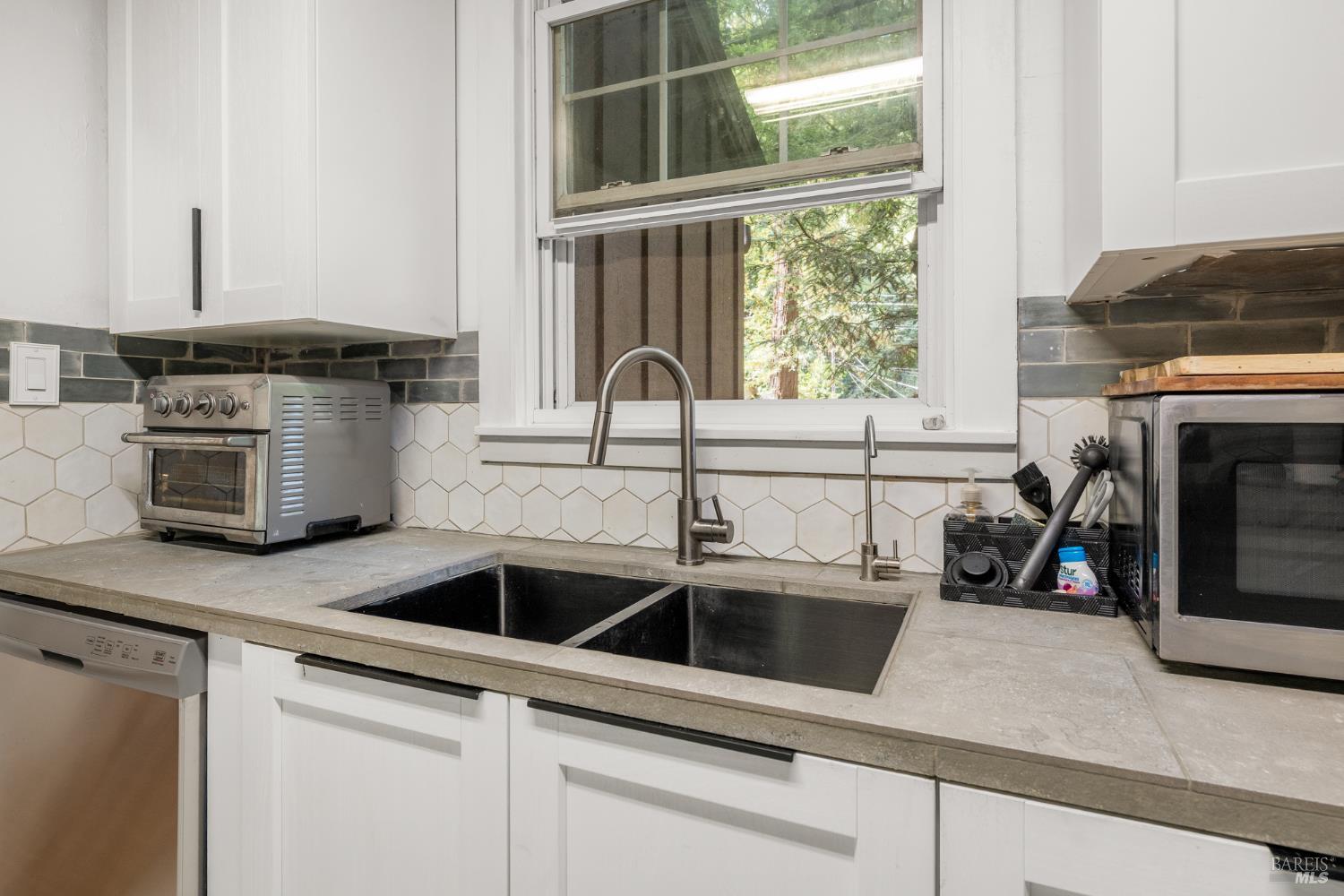 17355 116 Highway Guerneville CA 95446