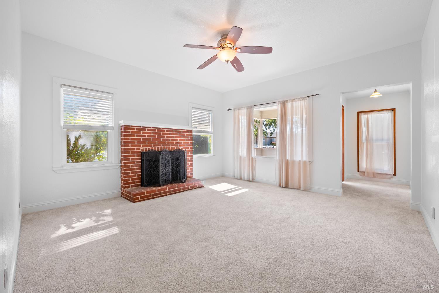 1685 W College Avenue Santa Rosa CA 95401