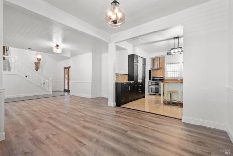 1685 W College Avenue Santa Rosa CA 95401