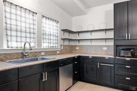 1685 W College Avenue Santa Rosa CA 95401