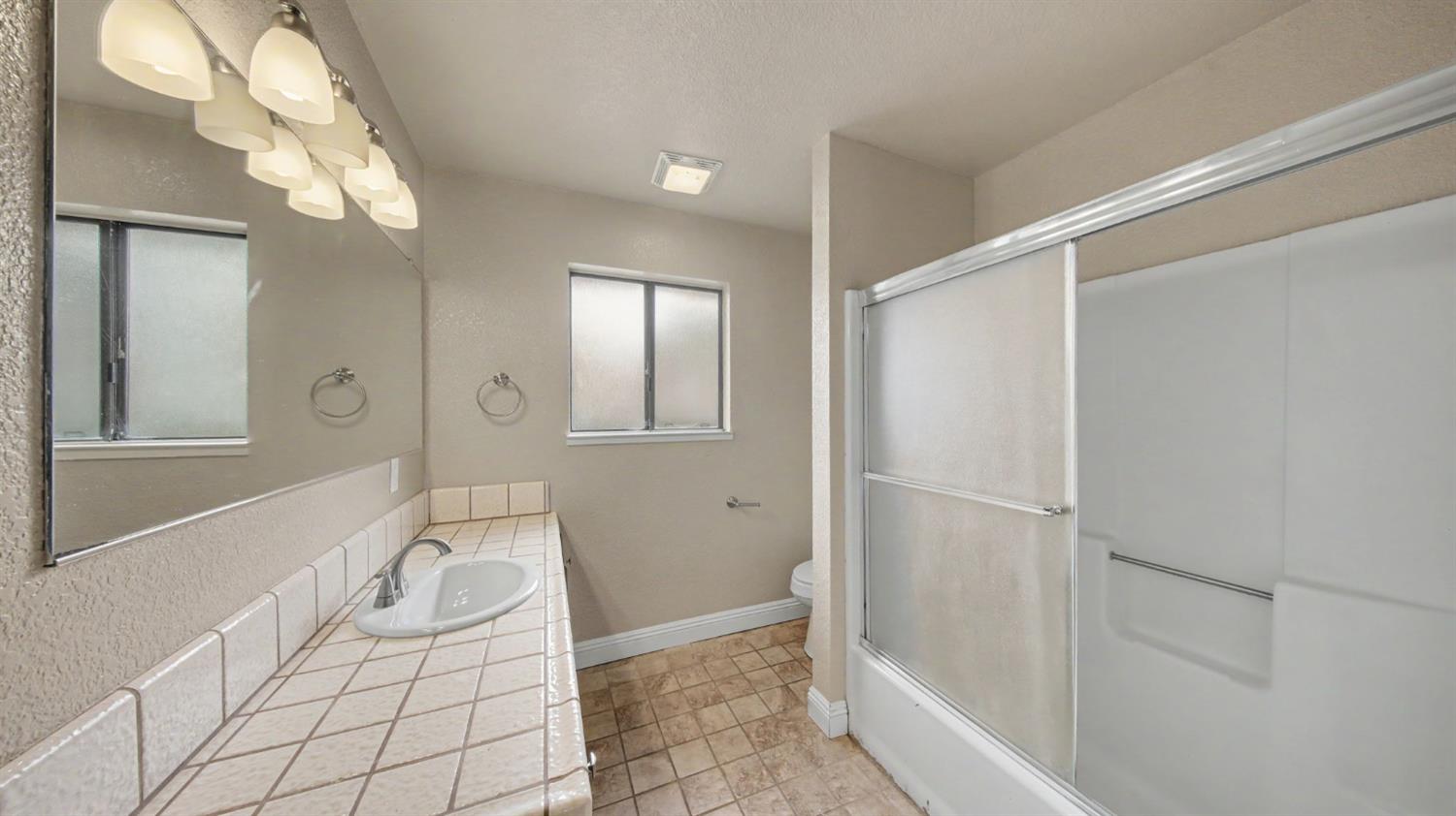 322-324 Bodem Street Modesto CA 95350