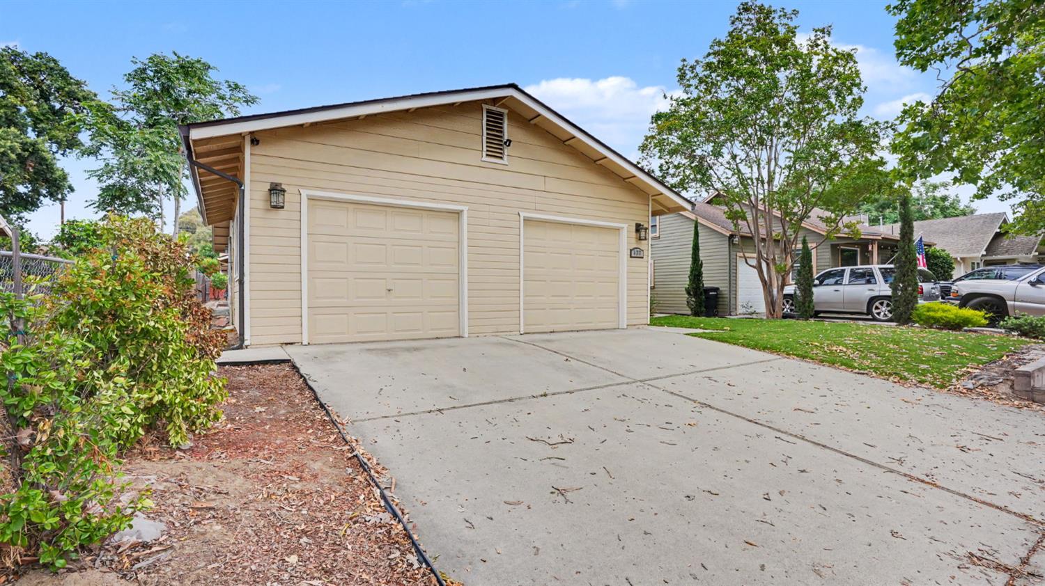 322-324 Bodem Street Modesto CA 95350