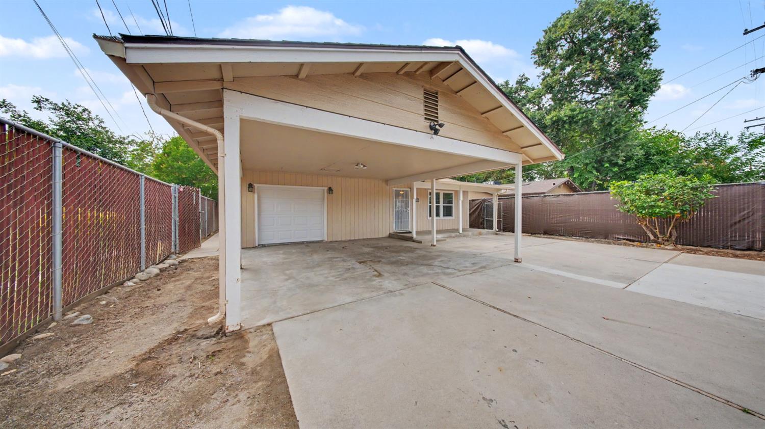 322-324 Bodem Street Modesto CA 95350