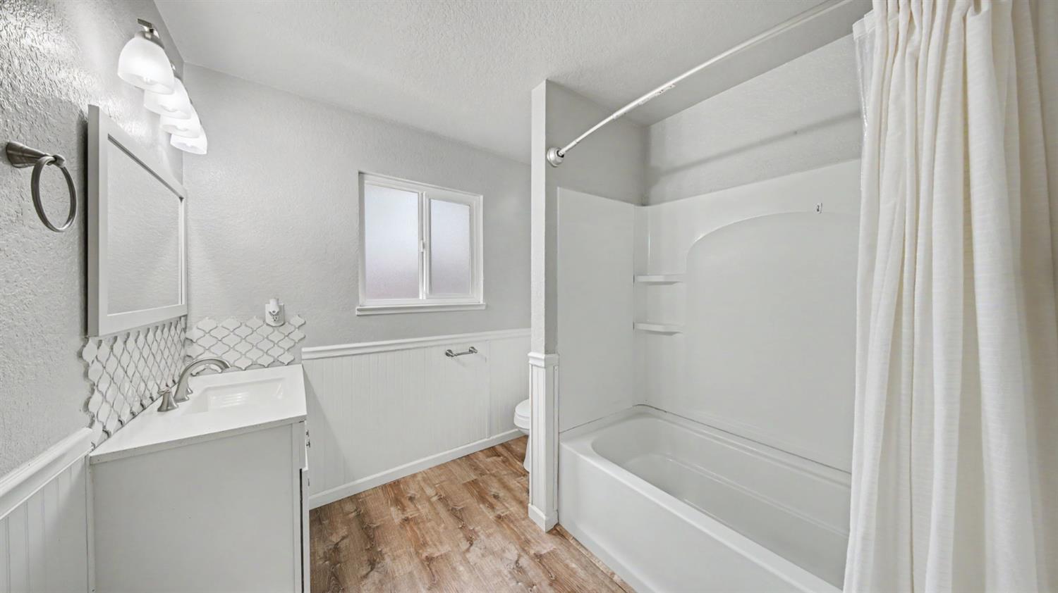 322-324 Bodem Street Modesto CA 95350