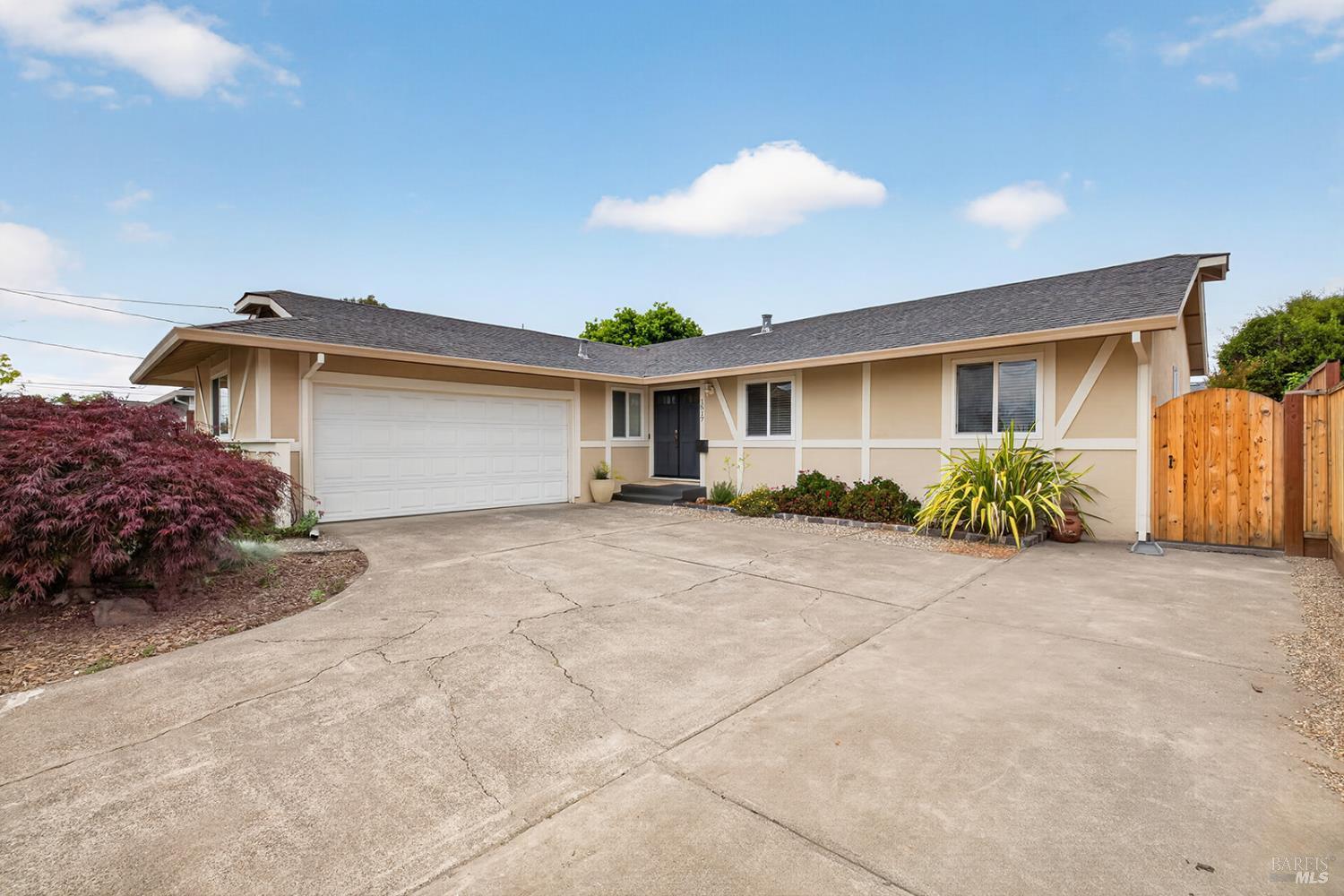 1517 Weaverly Drive Petaluma CA 94954