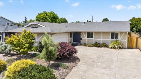 1517 Weaverly Drive Petaluma CA 94954