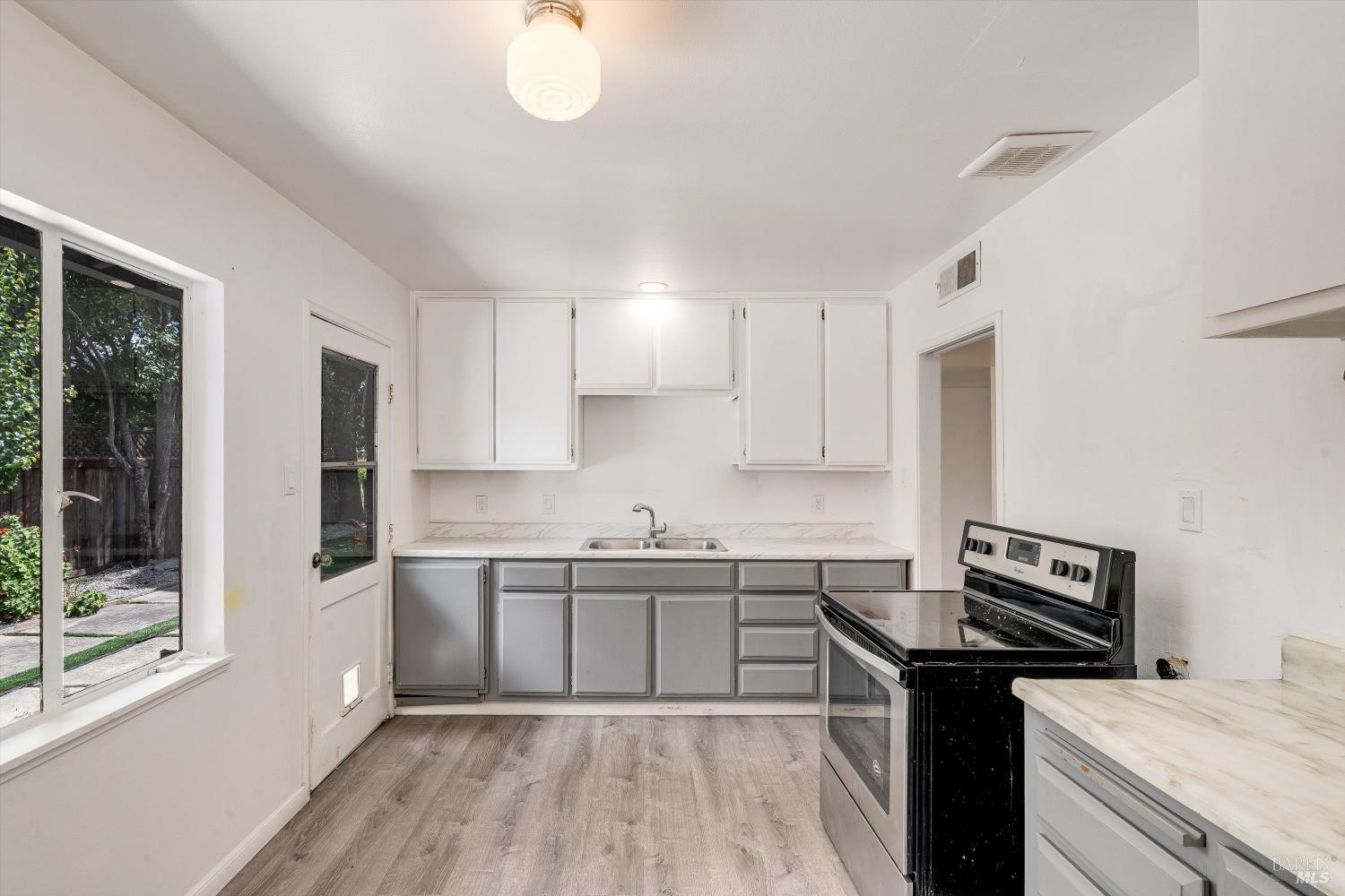 1155 Hudson Avenue St. Helena CA 94574