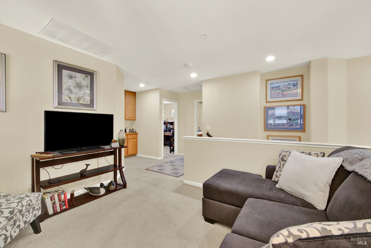 41 N Newport Drive Napa CA 94559