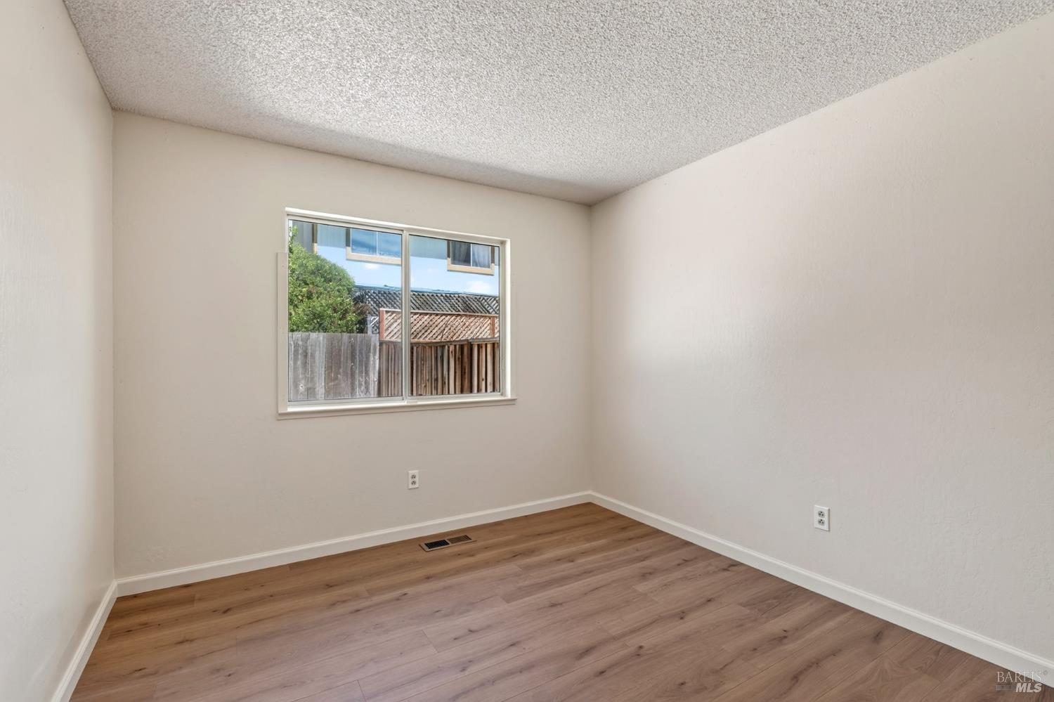 582 Maria Drive Petaluma CA 94954