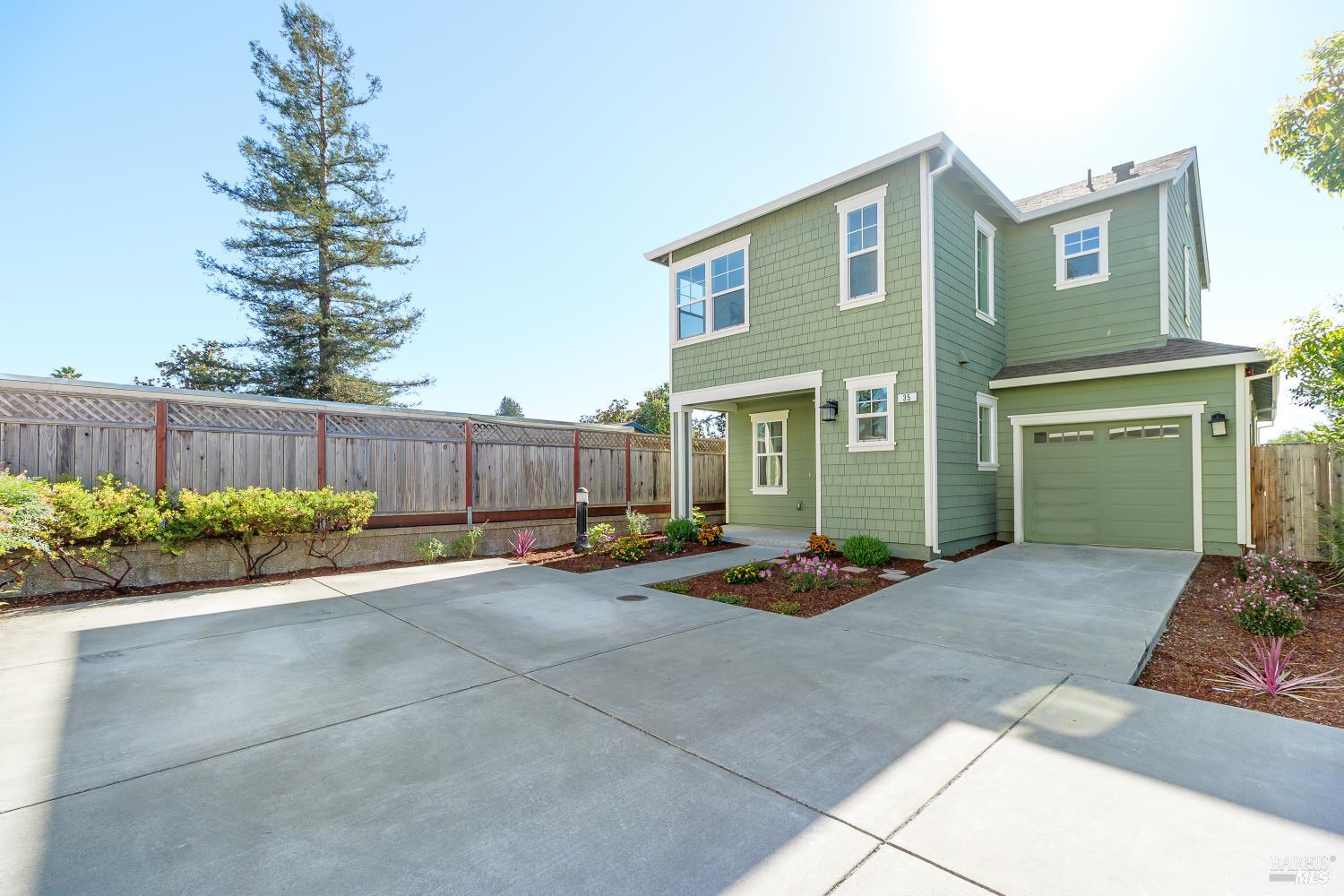 35 Lipton Way Cotati CA 94931