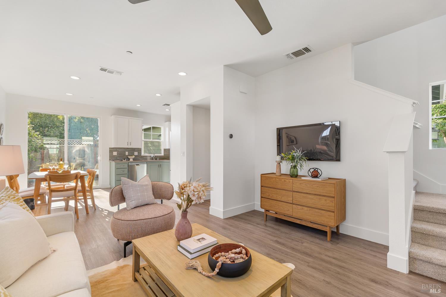 35 Lipton Way Cotati CA 94931