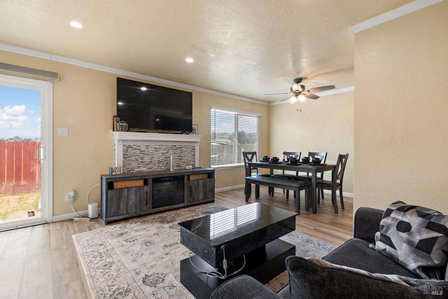 942 5th Street Vallejo CA 94590