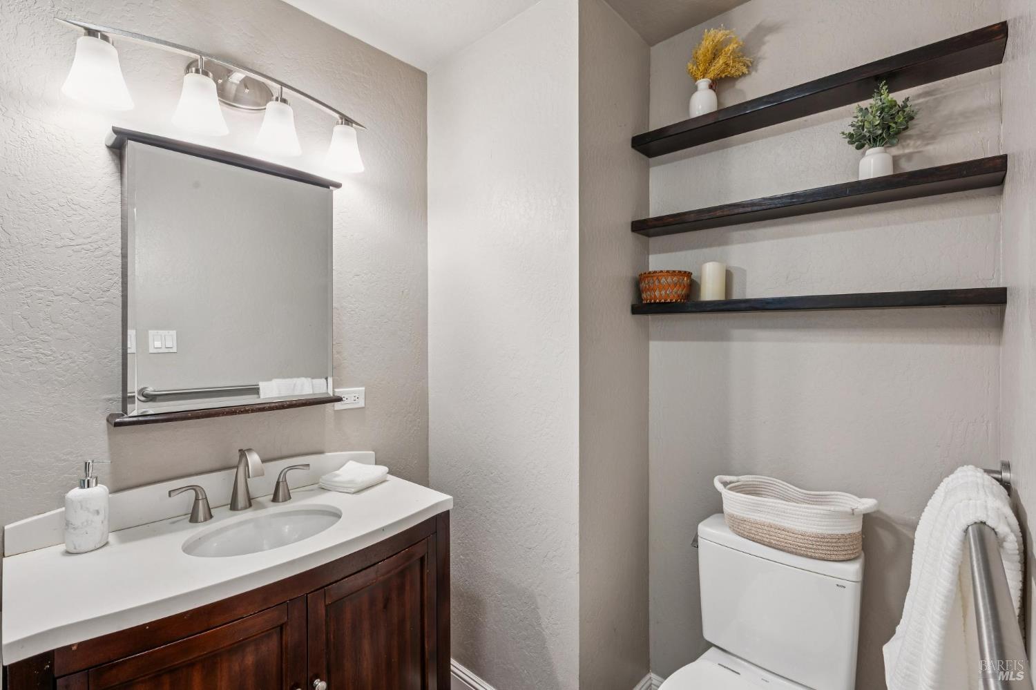 3743 Newark Drive Napa CA 94558