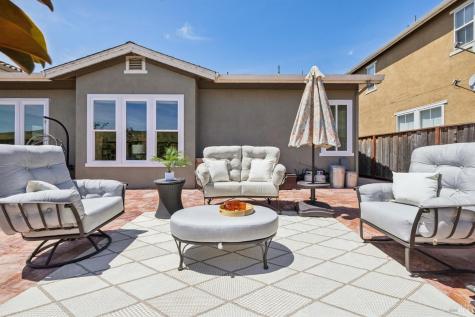 82 Maybeck Street Novato CA 94949