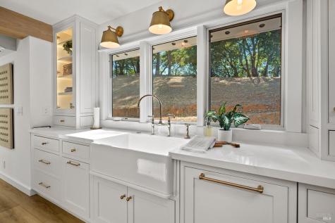 3229 W Dry Creek Road Healdsburg CA 95448