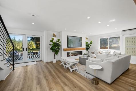 3229 W Dry Creek Road Healdsburg CA 95448