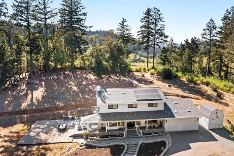 3229 W Dry Creek Road Healdsburg CA 95448