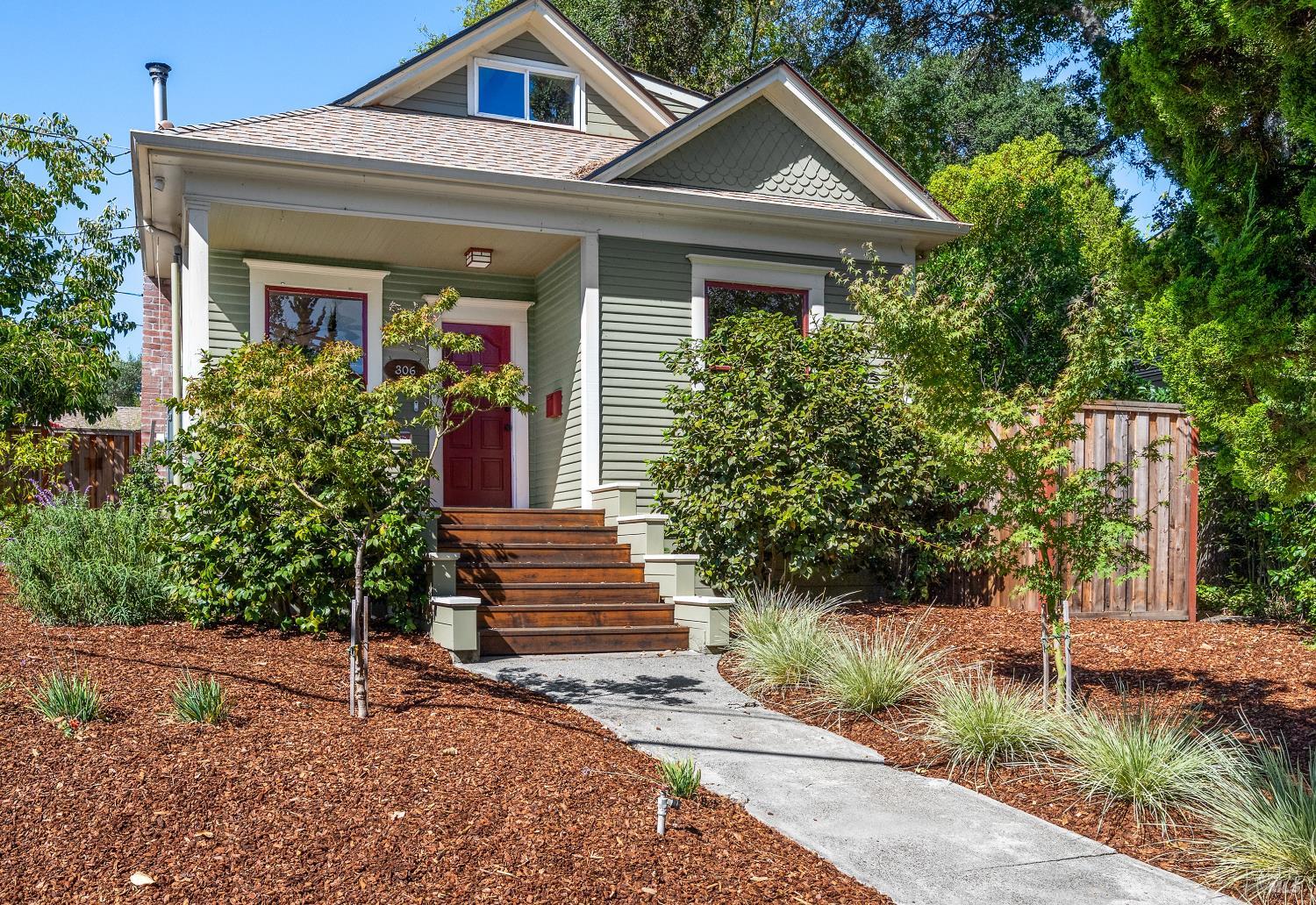 306 Pitt Avenue Sebastopol CA 95472