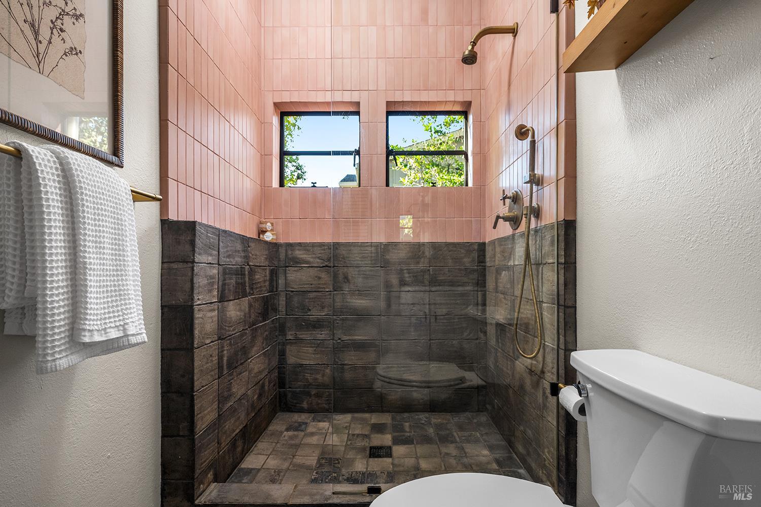 306 Pitt Avenue Sebastopol CA 95472