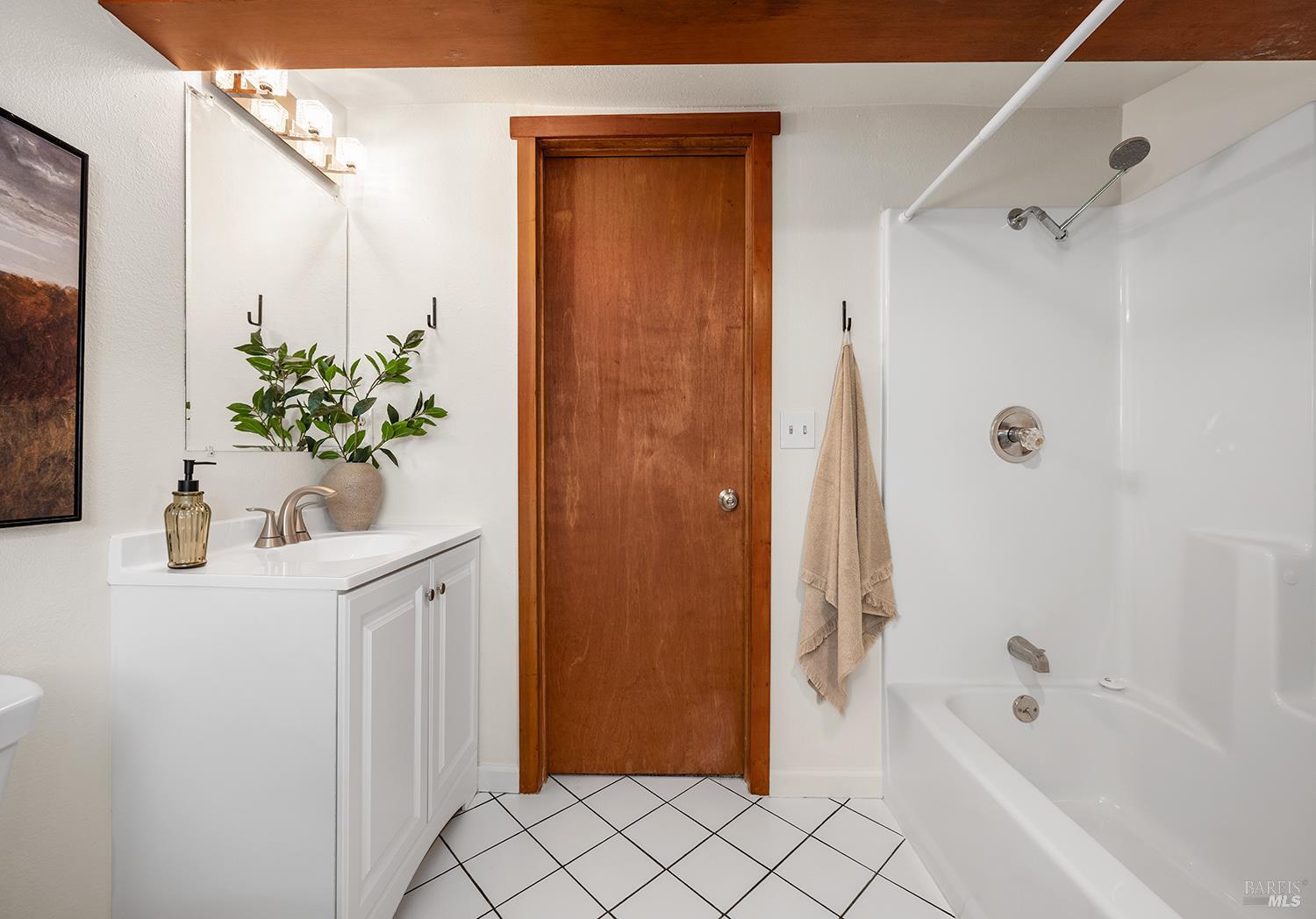 306 Pitt Avenue Sebastopol CA 95472
