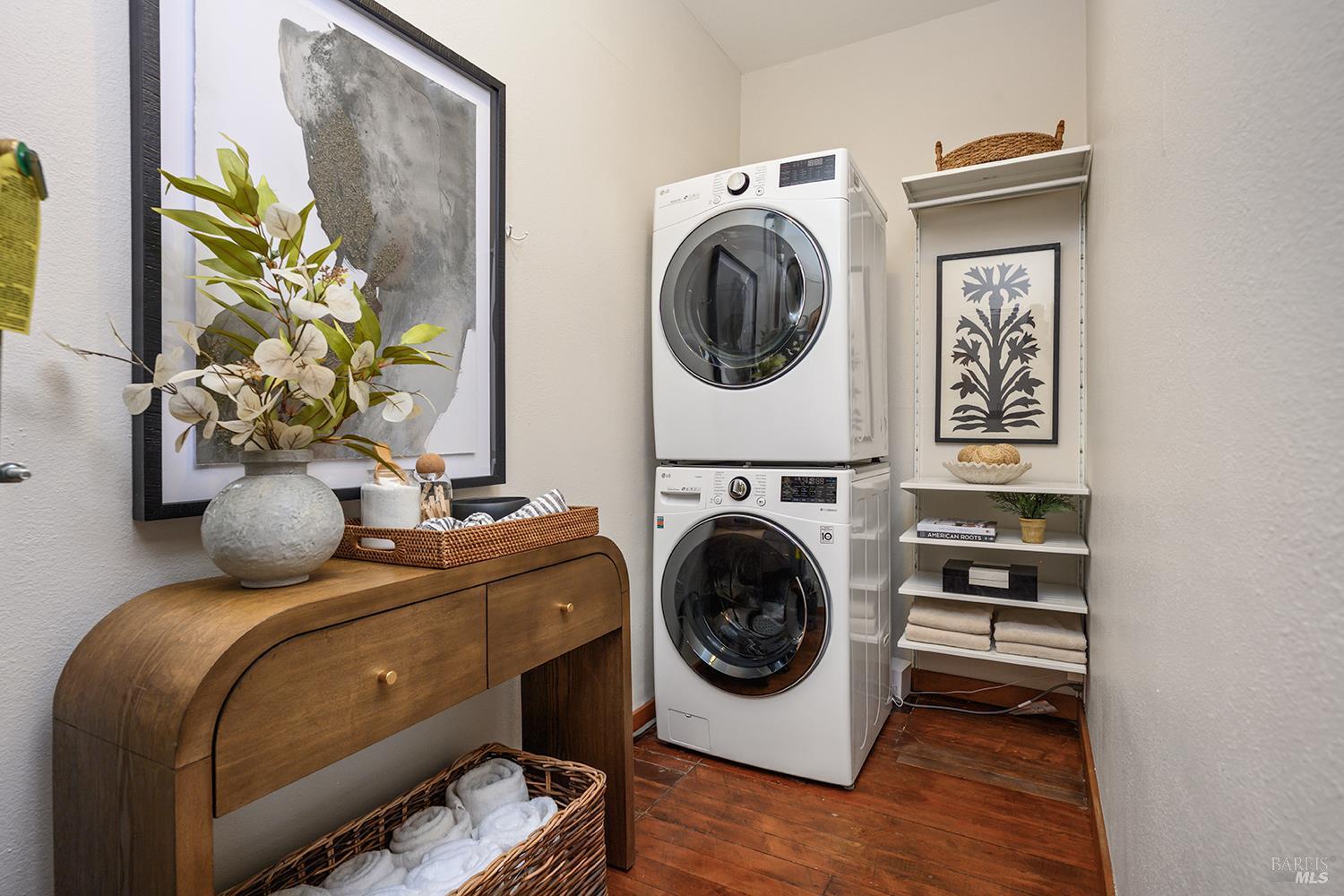 306 Pitt Avenue Sebastopol CA 95472