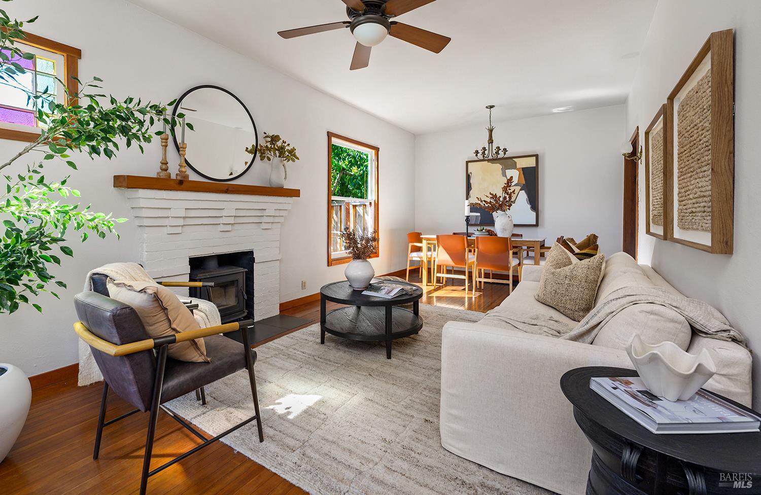 306 Pitt Avenue Sebastopol CA 95472