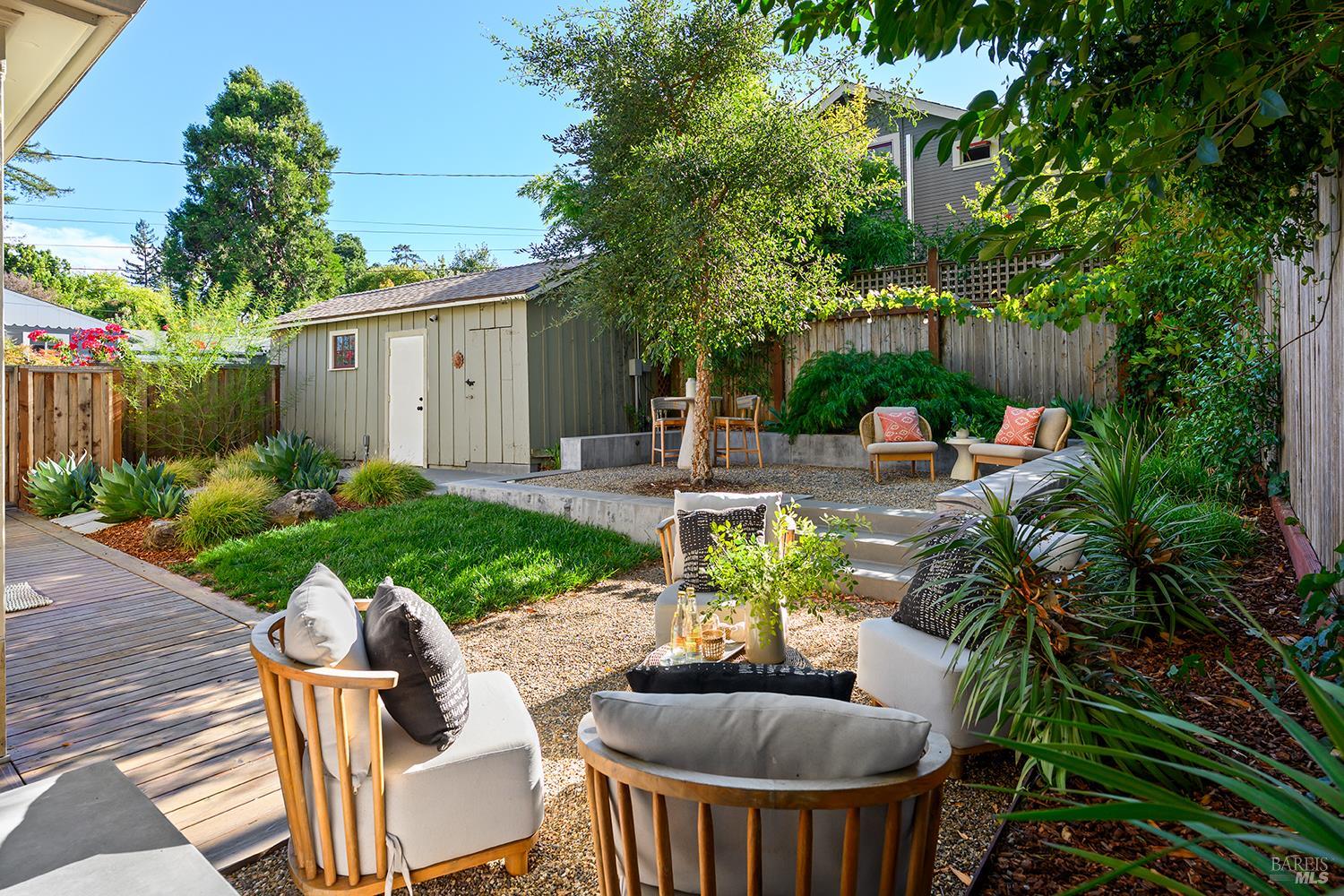 306 Pitt Avenue Sebastopol CA 95472