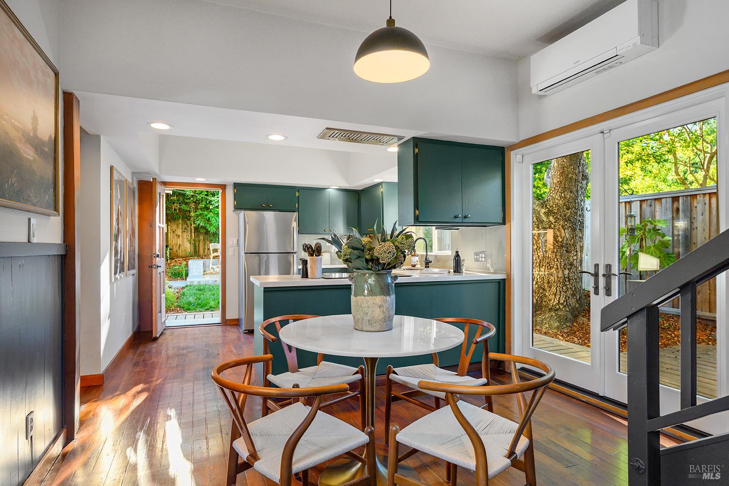306 Pitt Avenue Sebastopol CA 95472