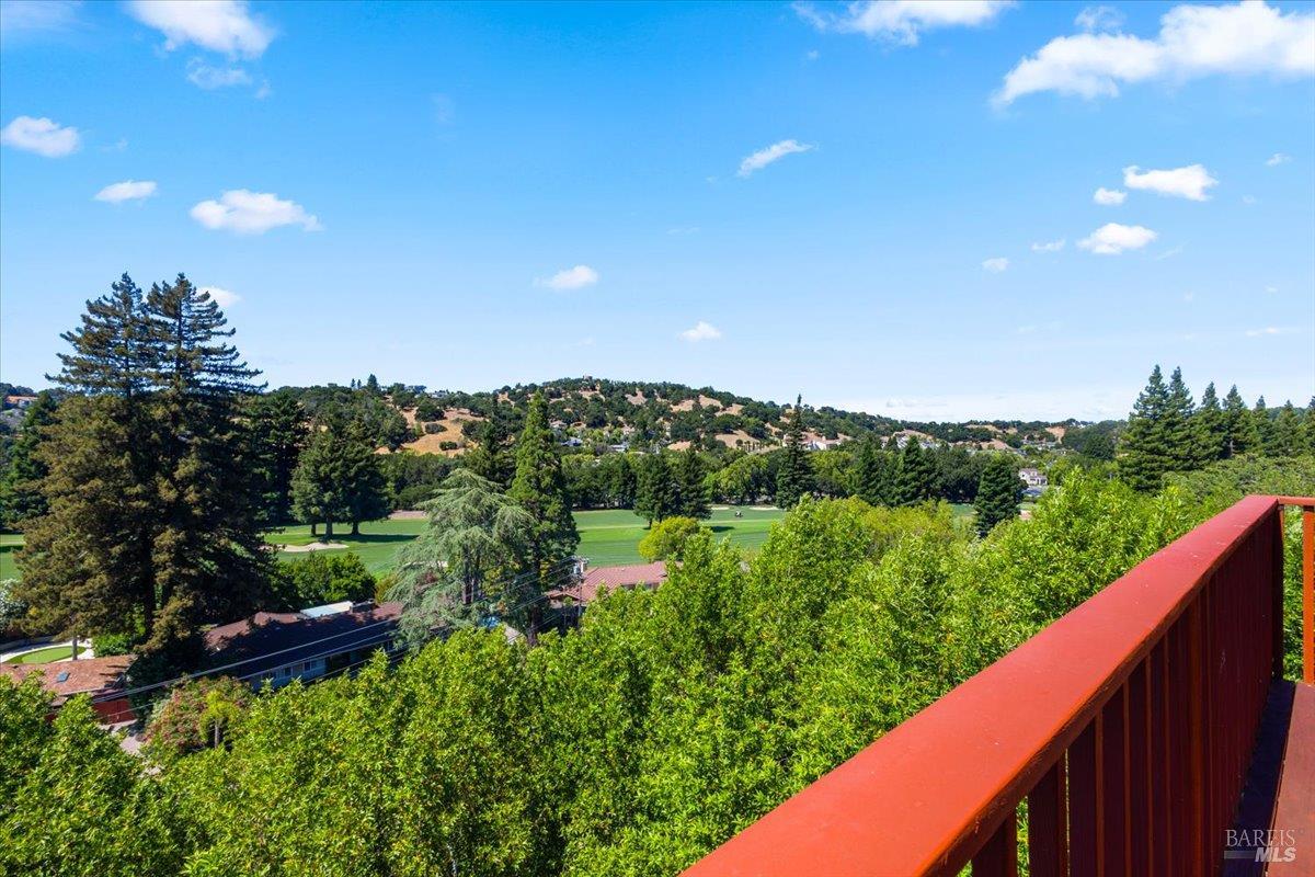 5 Wimbledon Court Novato CA 94949