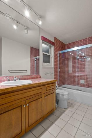 5 Wimbledon Court Novato CA 94949