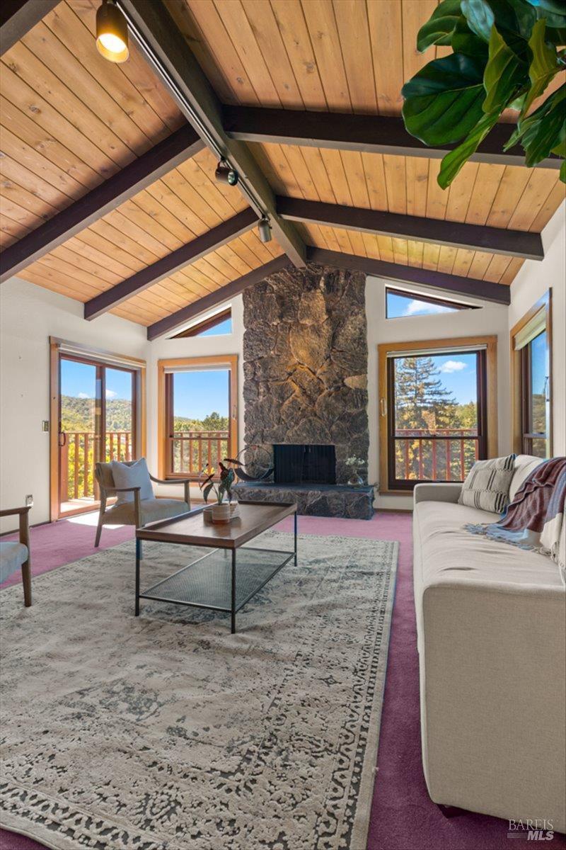 5 Wimbledon Court Novato CA 94949