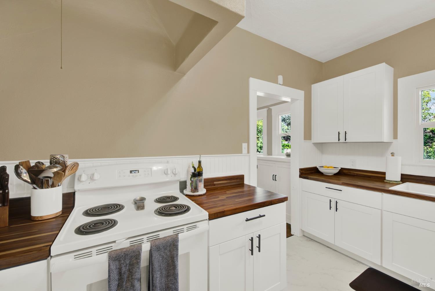 390 S 3rd Street Dixon CA 95620