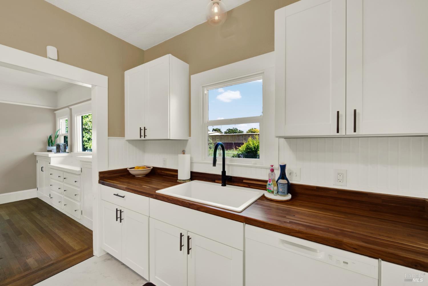 390 S 3rd Street Dixon CA 95620