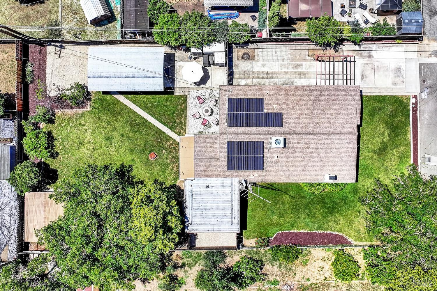 390 S 3rd Street Dixon CA 95620