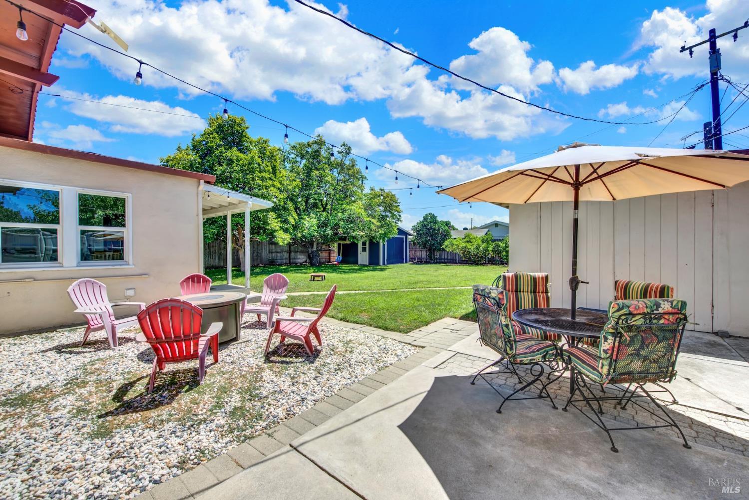 390 S 3rd Street Dixon CA 95620