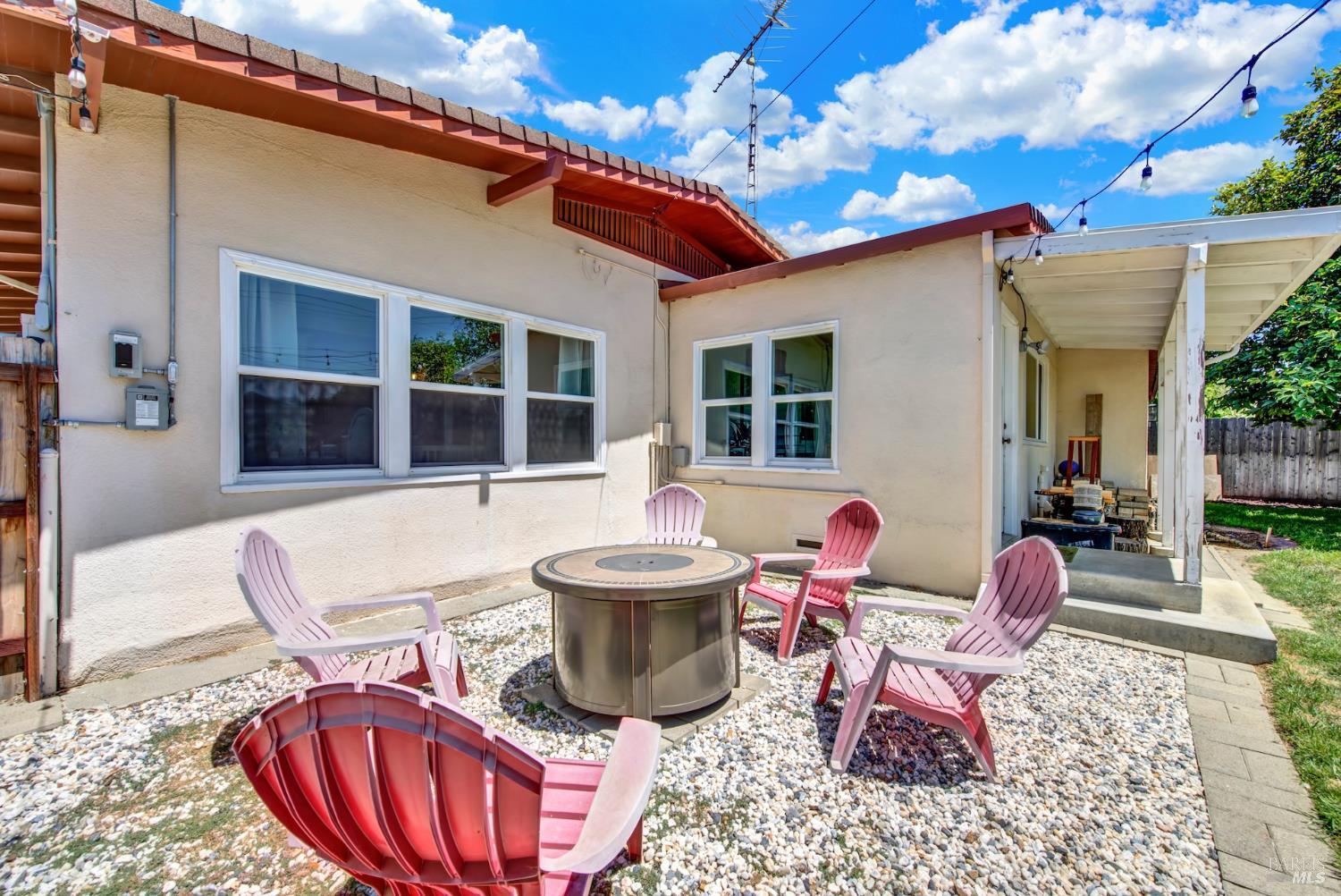 390 S 3rd Street Dixon CA 95620